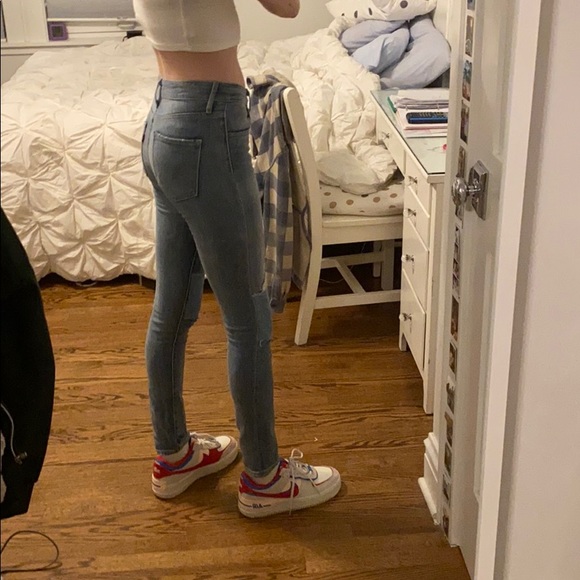 HIGH RISE LEVI PATCH JEANS - Picture 7 of 7